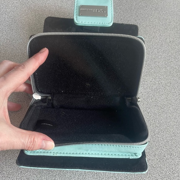 Nintendo DS Green Vinyl Case - Picture 5 of 11